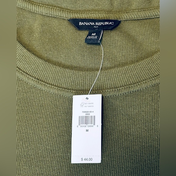 Army Green Scoop Neck Ribbed Tee Size M - Picture 8 of 8